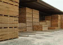 UK hardwood market slow in the face of consumer “hangover”