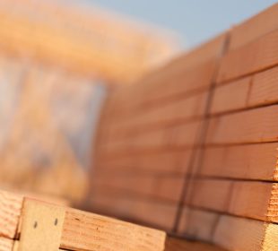 Lumber futures drop due to weak US housing starts and tariff measures