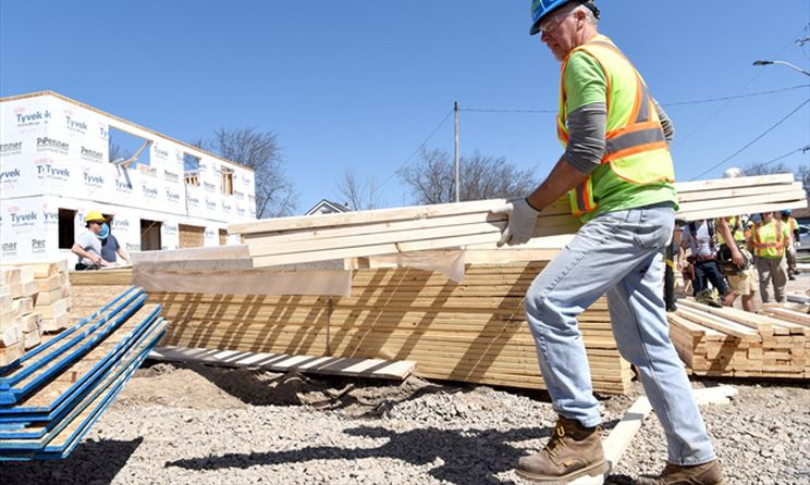 Lumber futures hit a new low this month as housing market momentum weakened