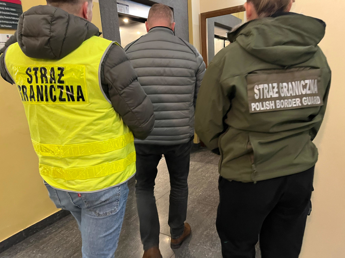 Five detained in Poland in case involving supplies of plywood from Belarus and Russia