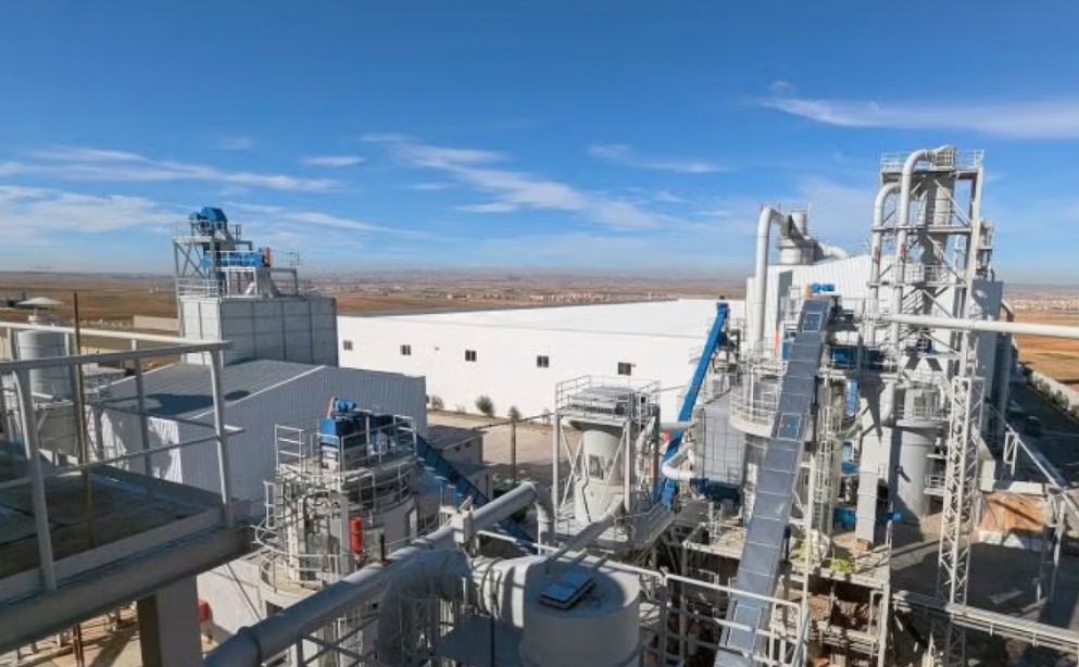 Algeria’s first continuous particleboard plant goes into operation
