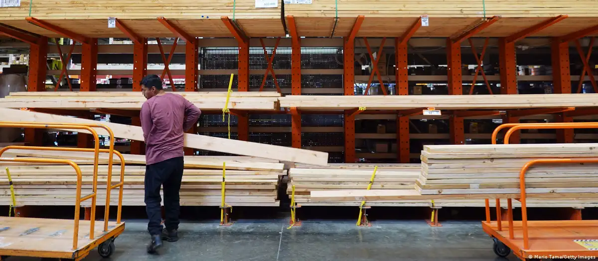 Chile seizes ‘historic’ 100 tons of drugs hidden in lumber destined for Europe