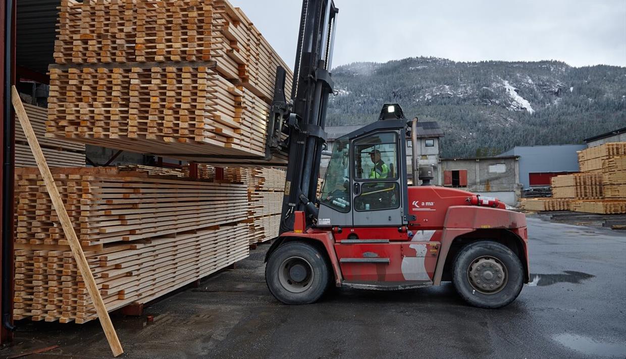 High timber prices benefit forest owners, but Norway’s sawmills face a very different reality