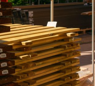 Russian timber continues to reach the Czech market through Chinese supply chains