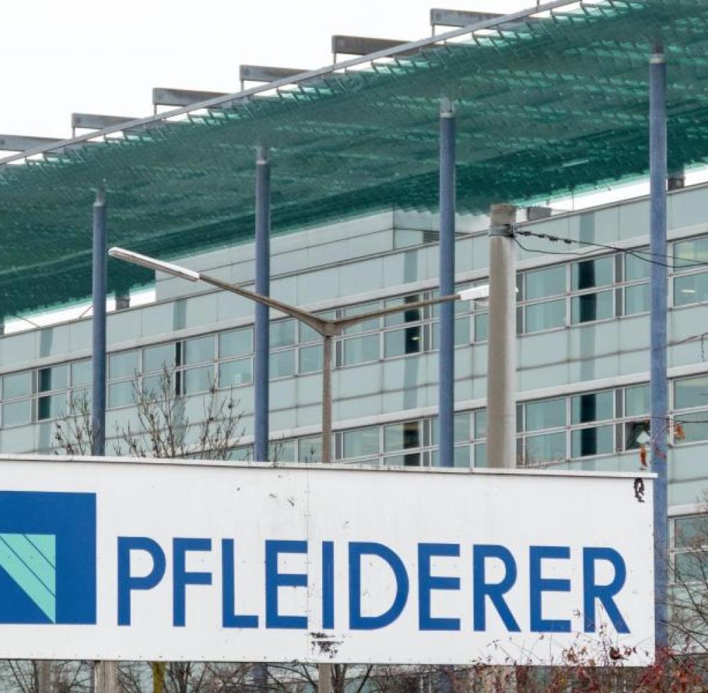 Pfleiderer set for ownership change as creditors take control