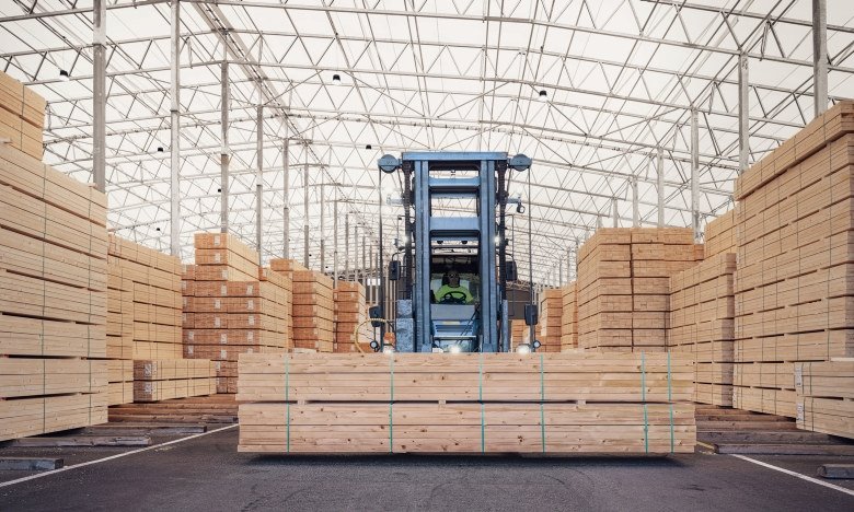 While larger sawmills cut capacity, smaller niche producers keep expanding